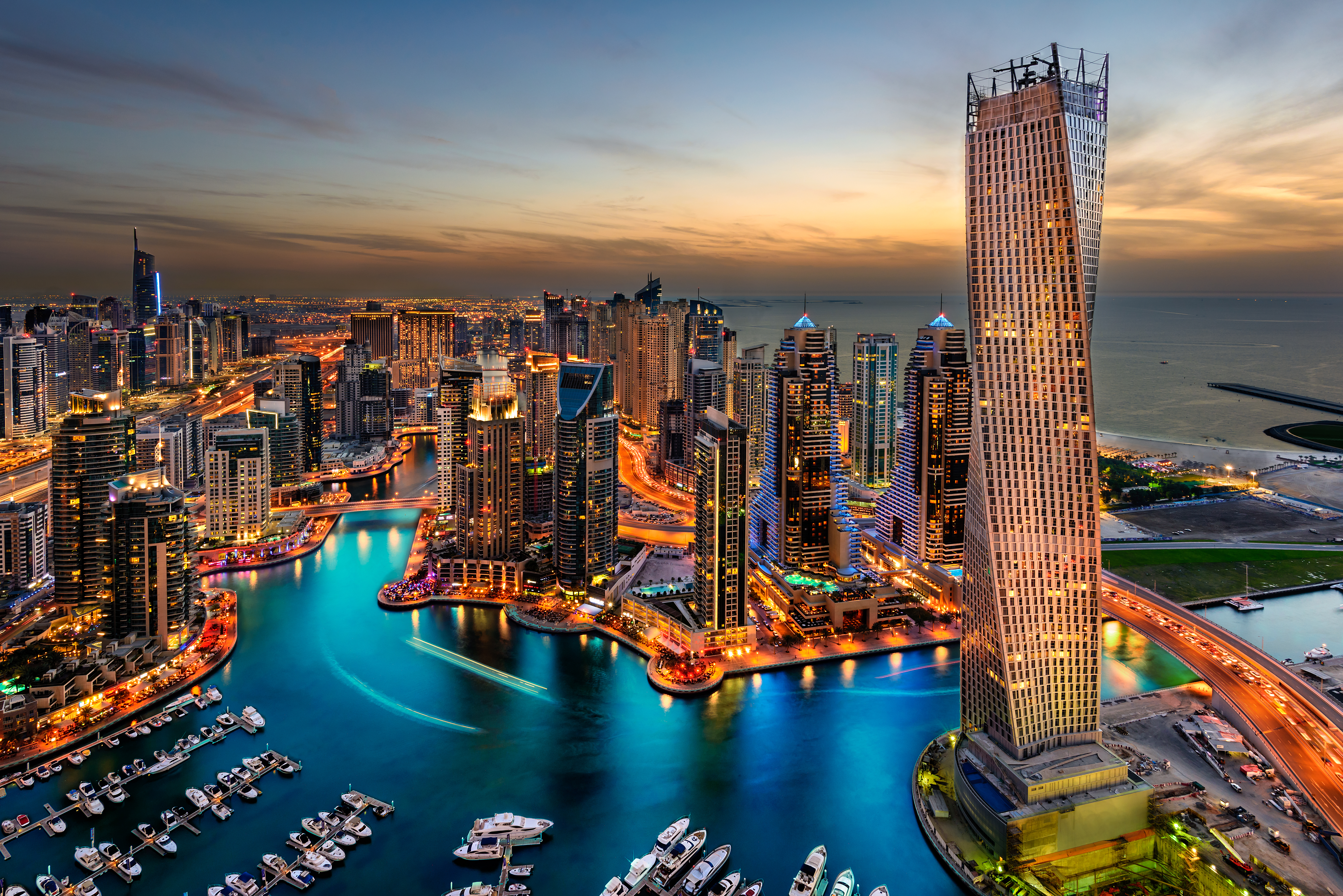 Dubai shutterstock_151616084